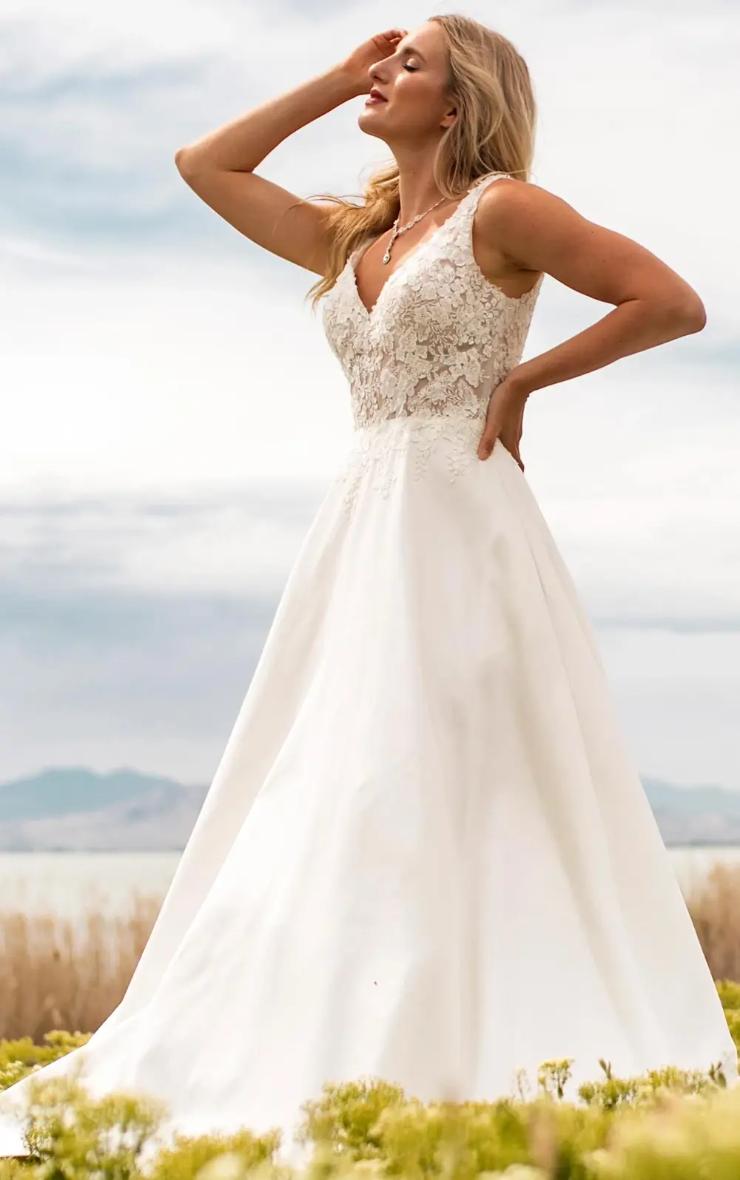 Classic Square Neckline Wedding Dress with Detachable Bow - Stella
